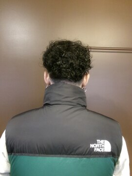 マチルダ(Matilda) パーマ風パートスタイル