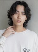 常田大輝風×センターパートミディアム×波巻きパーマ