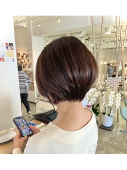メゾンドボーテ 箕面店(MAISON DE BEAUTE)の写真/コンプレックスを魅力に変える♪周りと差がつく垢抜けスタイルで新しい自分に出会いませんか?