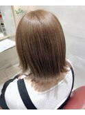明るめグレージュカラー