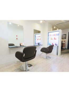 【HPB AWARD 2024/2025 BEST SALON 注目サロン選出】落ち着いた空間で、癒しのサロンタイムを…。