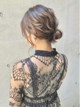 ディア(.eer) ルーズな色気 // .:*＊ アンニュイおだんごシニヨン ＊*:.