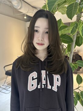 スティロ(stylo) レイヤーカットハイライトショートヘアイルミナカラーオージュア