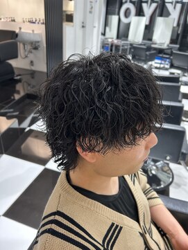 オーシャントーキョー(OCEAN TOKYO) 波巻きマッシュ(刈り上げツーブロック黒髪パーマ)