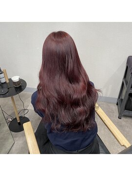 オグジュアリー 表参道(aux.) 韓国好き発見!!ワインレッドカラー