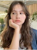 オリーブベージュの小顔前髪ロング銀座