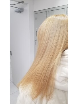 エイトサッポロ 札幌大通り店(EIGHT sapporo) ハイトーン×ミルクティーベージュ