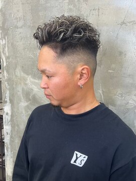 キング 枚方店(K!ng) 縮毛矯正髪質改善ハイライトレイヤーカット枚方美容室エクステ