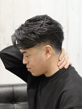 ヨシザワインク プレミアム 横浜 桜木町店(YOSHIZAWA Inc. PREMIUM) 64センターパートアップ流し刈り上げ理容室ビジカジスタイル