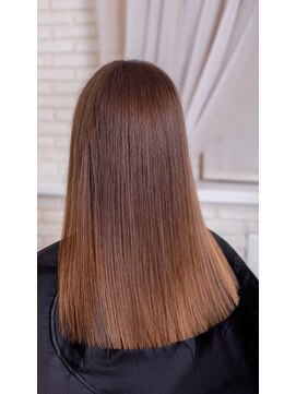 OHI 赤羽店 艶髪ストレートロングヘア★髪質改善/ 縮毛矯正(30代40代50代)