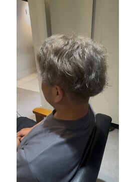 レム 泉中央店(L.E.M) ハイトーンシルバー