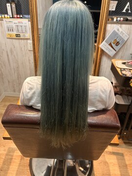 レーベ(Lowe) シェルブルー!