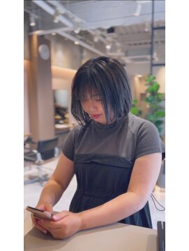 ボブ×透明感カラー