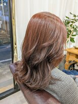 レイリー(LAiLy)&nbsp;ピンクブラウン　ミディアムレイヤー　　似合わせ顔周りカット