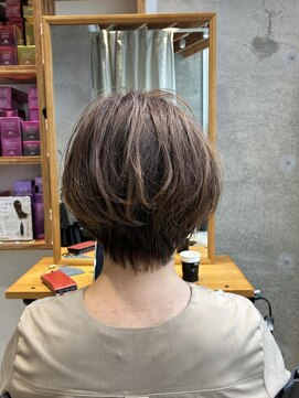 アルトル 池袋2nd(altru) ◇大人40代50代60代ショートボブ丸みショート白髪ぼかし