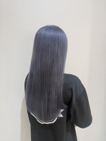 イリス(Iris) 透明感抜群◎アッシュグレーカラー