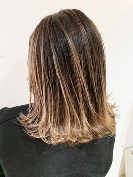 アイティー バイ アルバム 中野店(IT by ALBUM) 外国人風バレイヤージュ_ブランジュダブルバング_ba207011