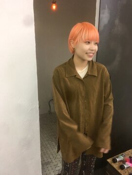 フィン(fin,) fin,/セクションカラー/グラデーションカラー/ペールベージュ
