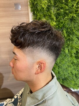 デルフィーノ ヘアーパフォーム(delfino hair perform) メンズスペインカット