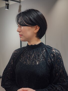 カラン(caran) 黒髪丸みショート【@hair_mazda】