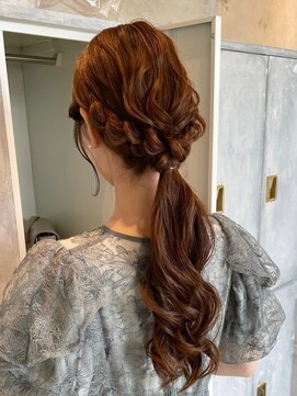 カムジーヘッド(COMEGHEAD) ショコラアッシュベージュカラーボブウルフくびれミディ前髪あり