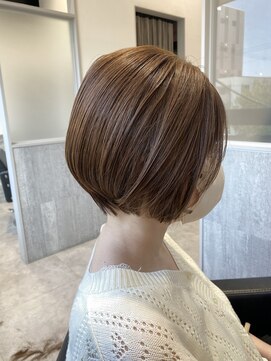 アトリエ(Atelier) 透け感あるアッシュ！ボブショート