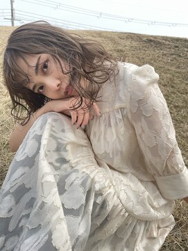 モノリス(monolith) シアベージュ