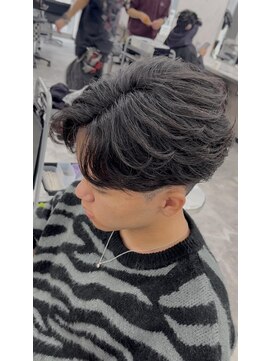 オム ブランシェ(HOMME BLANCHE’) 【SEIRA】癖毛フェザーパーマ