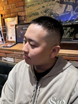 フォーコーナーズ(Four Corners) バズカット/スキンフェード/バーバー/刈り上げ