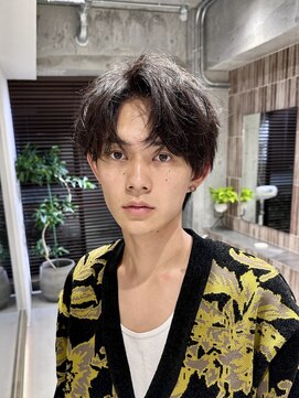 ファルベ(Farbe) フェザー/サーフカール/センターパート/波巻きツイスパ