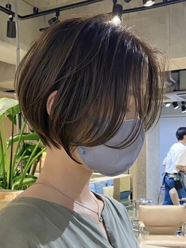 ディバイン 船橋店(divine) 船橋大人ショートボブイルミナカラー丸みレイヤーくびれショート