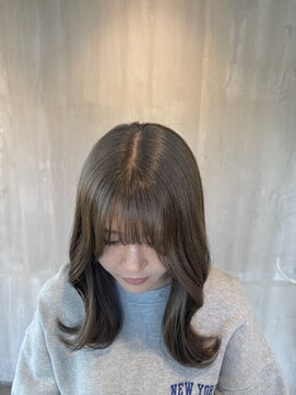 トテ(tote.) ブリーチなしダブルカラー強めオリーブ