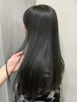 ニコマリア(Nicomaria from zacc)の写真/透明感溢れる艶カラーであなたの魅力を引き出す☆ダメージレスで綺麗な色味を実現してくれると大人気♪