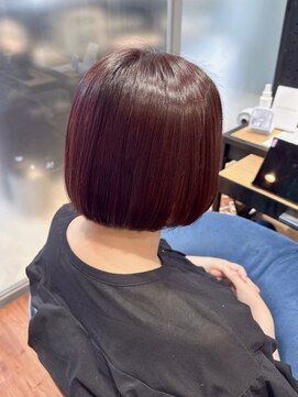 シャトン(chaton) ボルドーカラー/コーラルピンク/ボブ