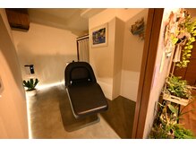 グースカ(guusca)の雰囲気（ヘッドスパの空間は半個室で落ち着けます）