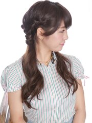 ヌーディーなロングヘアで大人女子、重めバング　巣鴨店