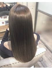 エストリア栄　髪質改善ミネコラTR+カット+イルミナカラーby本田
