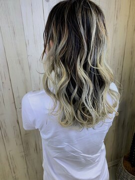 ルービック 京橋(Rubik's) 外国人風ハイグラデーションカラー/派手髪/バレイヤージュ