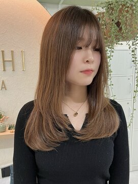 ハチ(HACHI) 伸ばしかけヘアにザクザクレイヤーでイメチェン