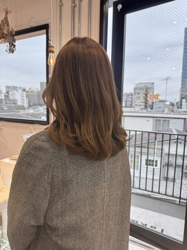 ロカ 表参道(loka) オリーブべージュ/ウェットヘア[表参道/ブリーチ/ハイライト]Mai