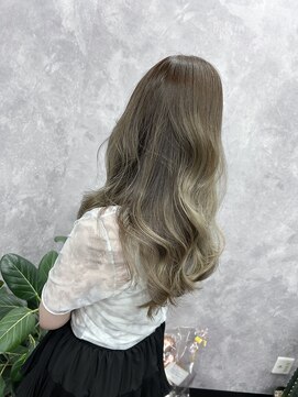 アンティア小作(ANT‘IA) レイヤーカット