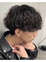 レタッチ バイ フィフス 天神大名(RETOUCH by fifth)&nbsp;波巻きスパイラルパーマツイストパーママッシュメンズパーマ束感