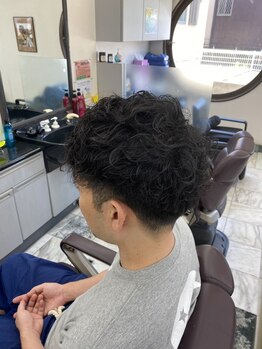 サンの写真/メンズパーマから眉カットまで幅広く対応♪清潔感とオシャレ感UPで仕事でもプライベートでも好感度◎