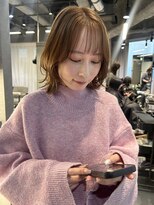 リラス 博多(rilas)&nbsp;ミディアムヘア　外ハネボブ　ワイドバング　透明感カラー