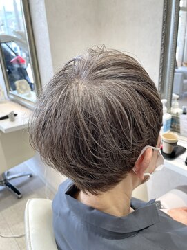 脱白髪染めの大人ミルクティー