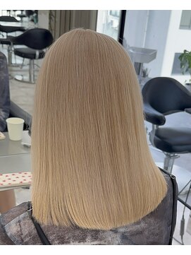 エトワール(ETOILE) 神戸三ノ宮ミルクティーベージュムラ修正ハイトーンブリーチ