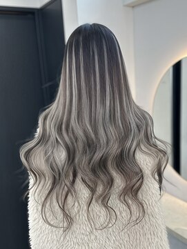 ラピス 福岡天神店(Lapis) ホワイトシルバーグレージュハイライトメッシュエクステ