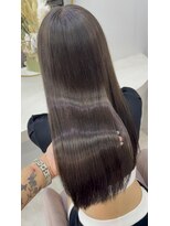 ラビス(Lovis) ストレート/くびれヘア/夏のヘアアレンジ/ハイライトカラー