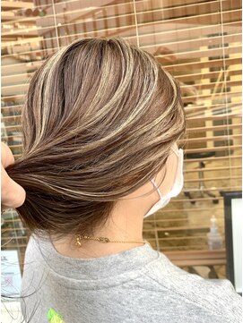 リフル 八王子(RIFULL) ハイライト　バレイヤージュ　ショート　レイヤー　髪質改善