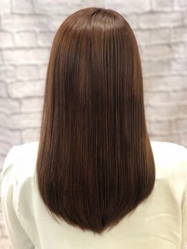 ミーティア バイ クアトロ(Meteor By QUATRO) サラツヤストレート